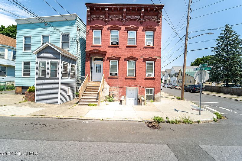 2nd image of 167 2nd Avenue