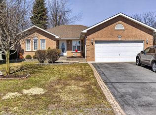 1616 College Park Dr, Peterborough, ON K9K 2G9