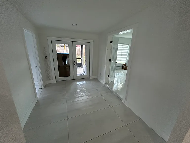 Mattituck Cir — Photo 4