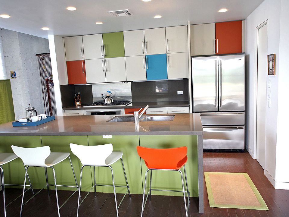 1st image of 1109 S Flores St APT 103