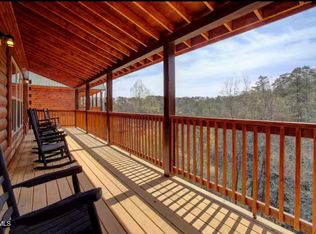 821 String Run Way, Pigeon Forge, TN 37863