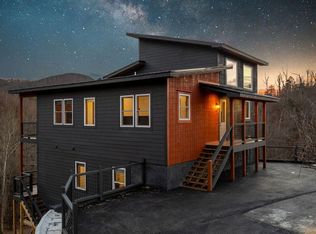 814 Davenport Rd, Gatlinburg, TN 37738