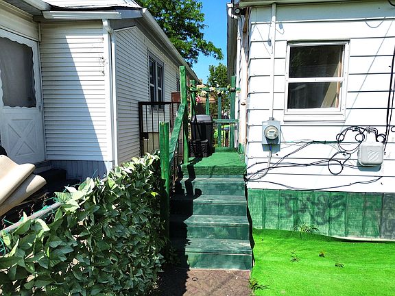 4th image of 11555 Saint Aubin St #2