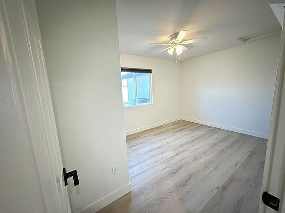 4th image of 1312 Live Oak Ct #2