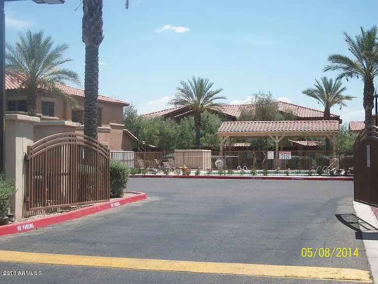 525 N Miller Rd #120 — Photo 2