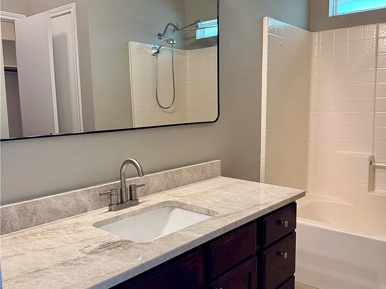 3702 Meadow View Dr — Photo 16
