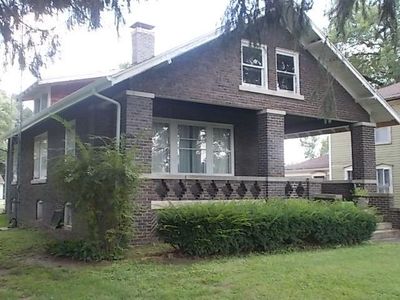 702 S Locust St, Pana, IL, 62557