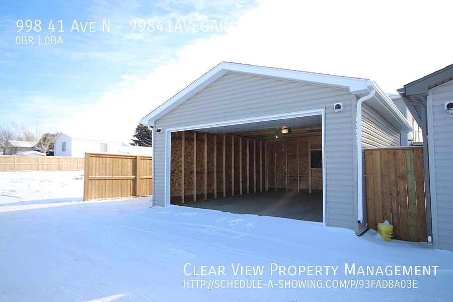 2nd image of 998 41st Ave N #99841AVEGA