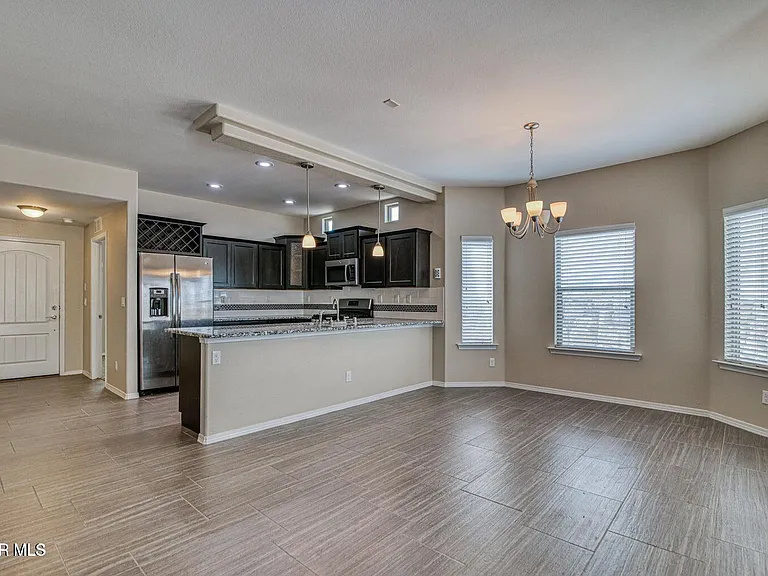 2148 William Caples St — Photo 6