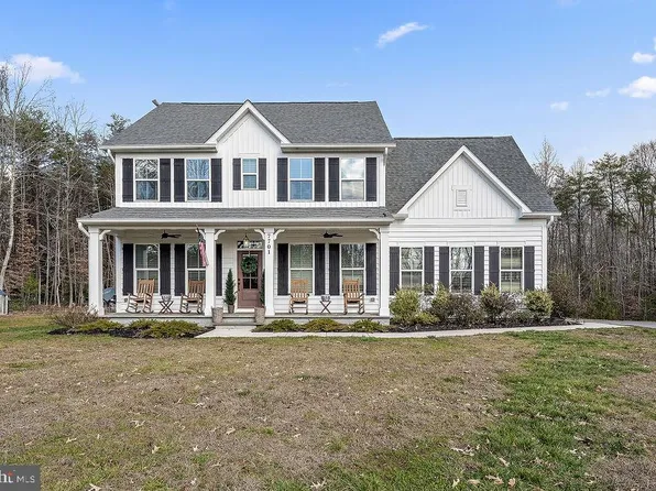 7701 Riparian Ct, Fredericksburg, VA 22408