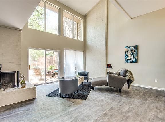 4th image of 2988 Buttonwood Dr