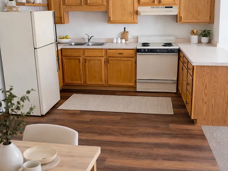 611 Main St N #201 — Photo 4