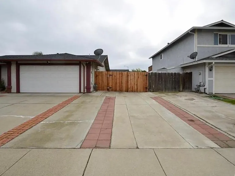1282 Shaefer St — Photo 3