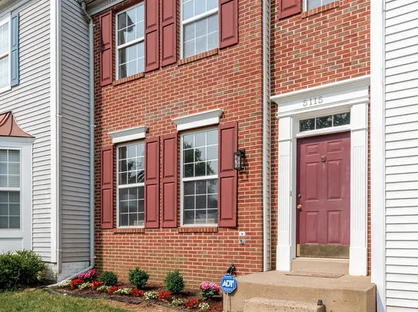5115 Lands End Ct, Dumfries, VA 22025
