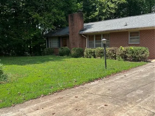 1051 Payne Rd, Rural Hall, NC 27045