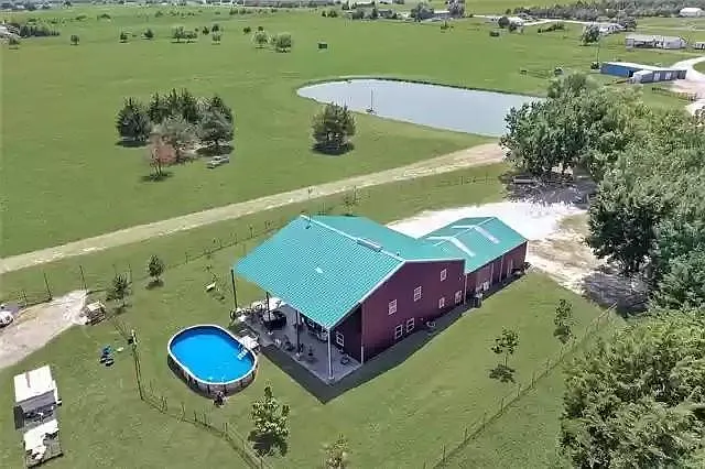 Building Photo - 3170 Saunders Dr