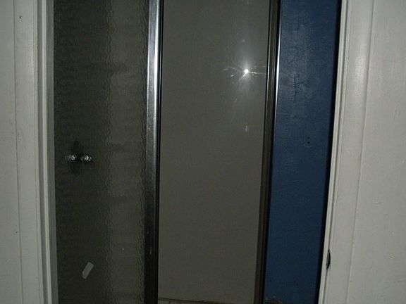4th image of 107 Arnold Ave