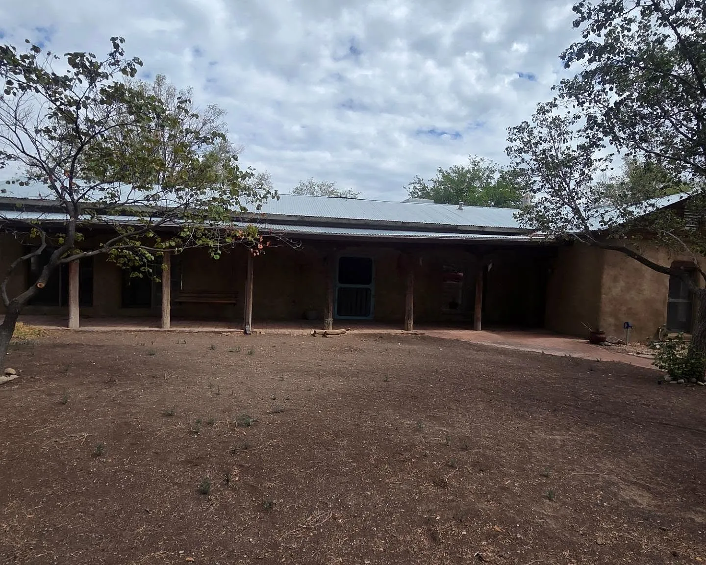 3 bed, 2533 sqft, $2,300 — Photo 2