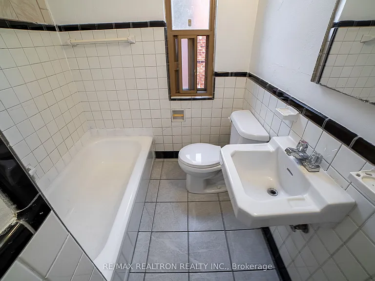 2309 Lake Shore Blvd W #407 — Photo 11