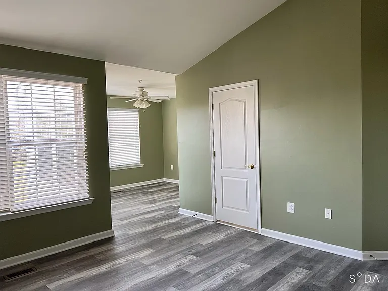1537 Sunswept Dr — Photo 18