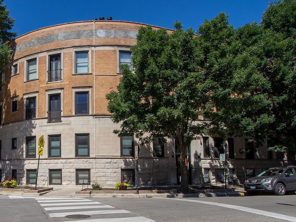 1st image of 4208 N Kenmore Ave APT 2C