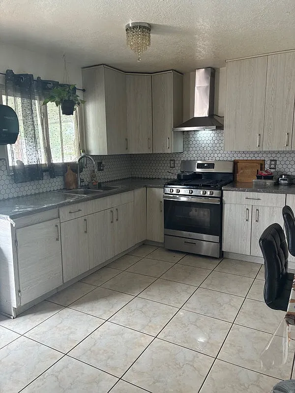 4 bed, 1280 sqft, $750 — Photo 4