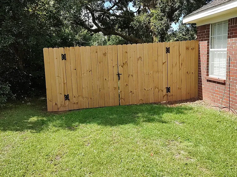 7558 Elizabeth Dr — Photo 2