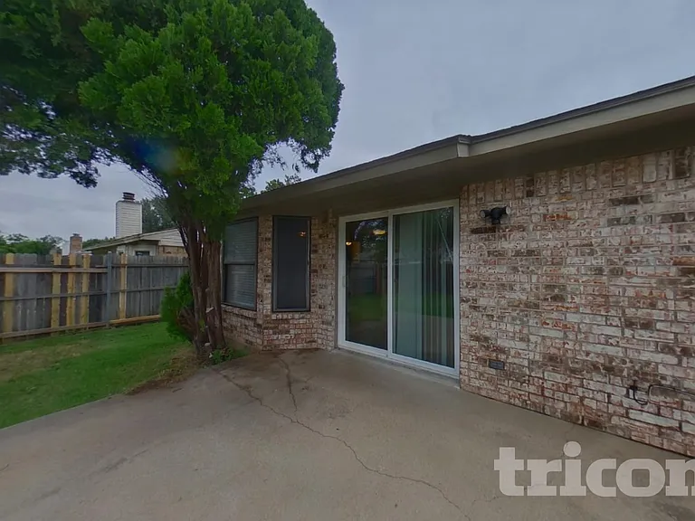 3029 Meadowmoor St — Photo 16