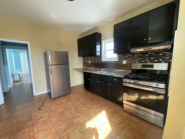 297 Fulton Ave — Photo 1