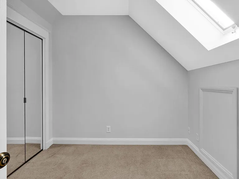 1036 S Race St — Photo 14