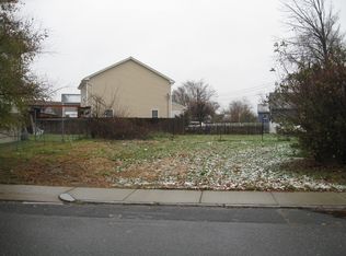 50 Spruce St, Springfield, MA 01105