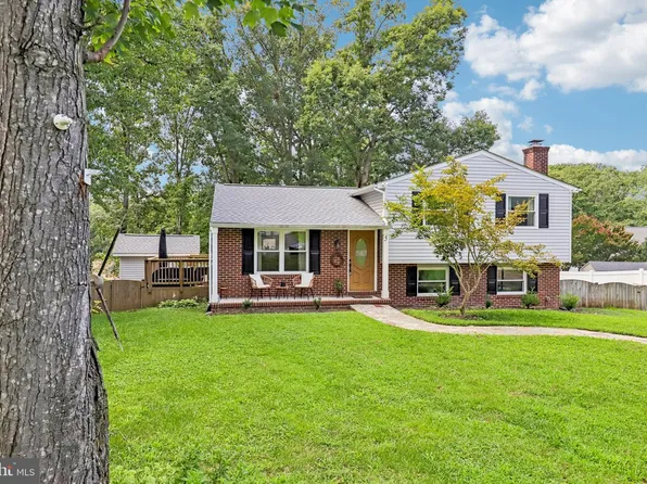 5 Creekwood Ln, Fredericksburg, VA 22405