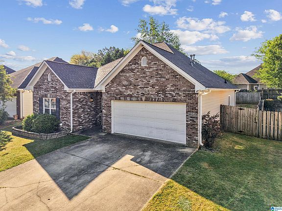 3rd image of 3008 Belmont Dr