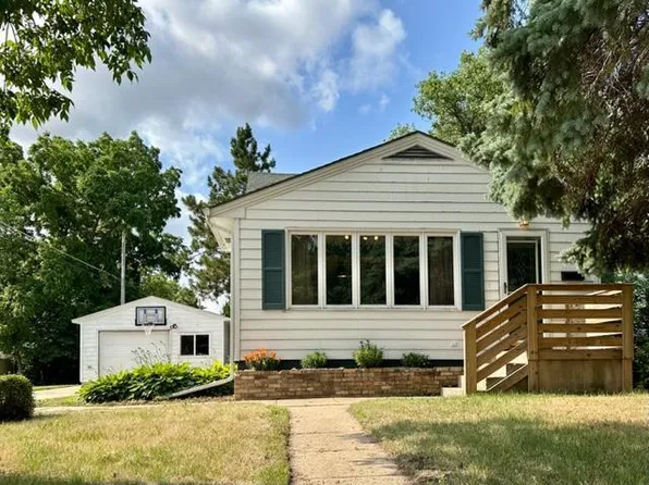 616 11th Ave W, Alexandria, MN 56308