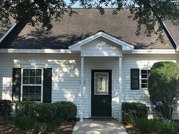 4th image of 312 Moss Creek Ln