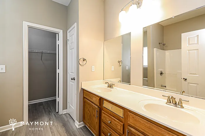 677 Continental Dr — Photo 10