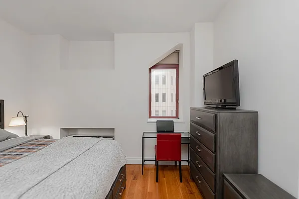 Rented by New York Residence | media 7