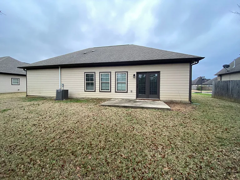 108 Falling Waters Ln — Photo 16