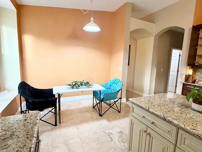 4646 Whispering Park Ln — Photo 4