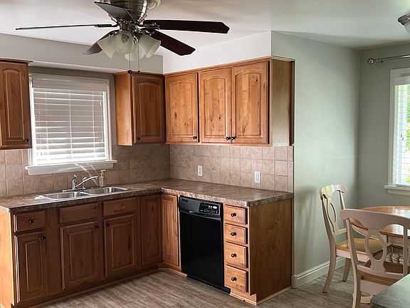 2nd image of 285 E 20th St
