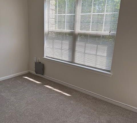 4th image of 21752 Ascot Ct