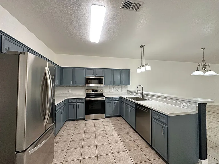 2703 Edgefield St — Photo 14