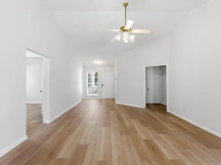 201 Colony Springs Dr — Photo 23
