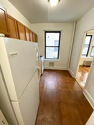 Rented by LRGNY Group, Inc. | media 14
