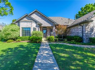 4001 Drawbridge Ln, Norman, OK 73072