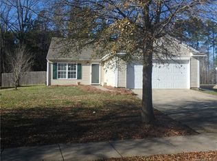 4120 Larkhaven Village Dr, Charlotte, NC 28215