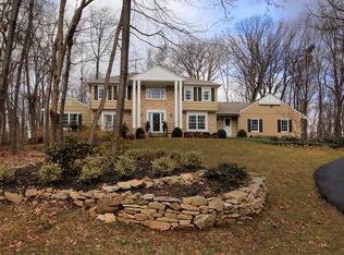 7 Huemer Ln, Chester, NJ 07930