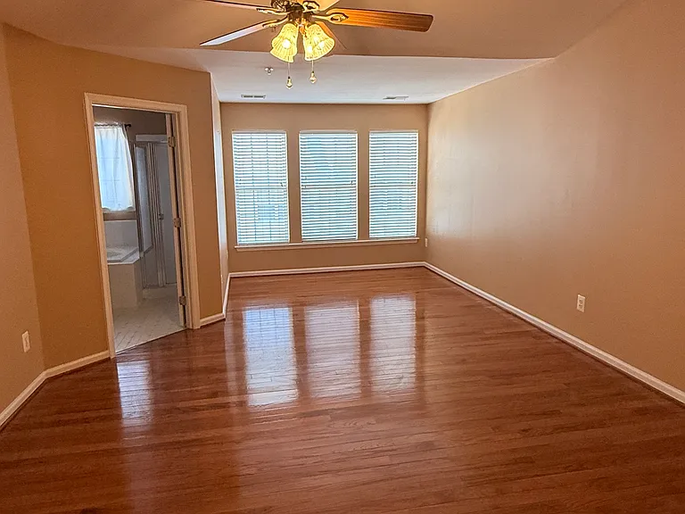 10404 Damascus Park Ln — Photo 48
