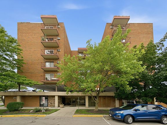 3rd image of 7830 W North Ave APT 710
