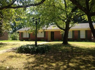 2107 Woodmont Dr SE, Decatur, AL 35601